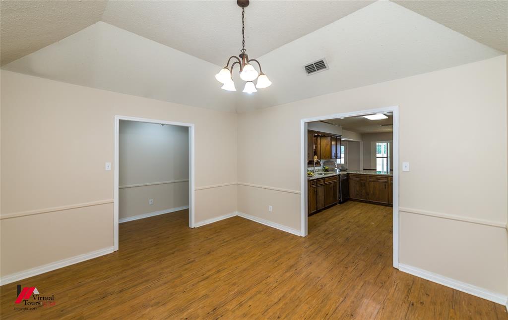 9916 Beaver Creek Drive Property Photo 17