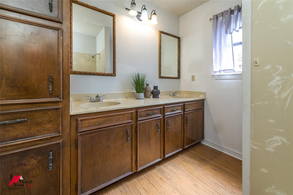 9916 Beaver Creek Drive Property Photo 26