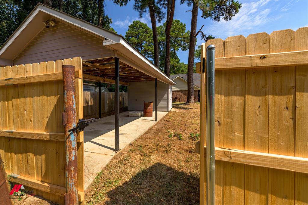 9916 Beaver Creek Drive Property Photo 40