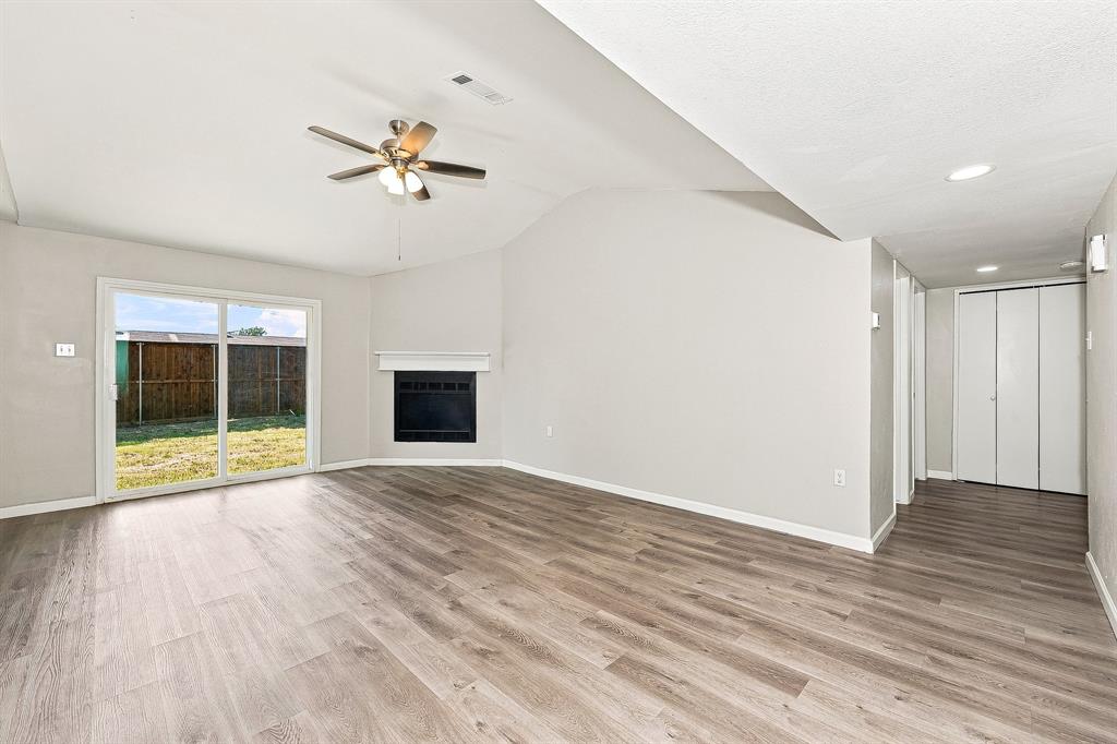 6213 Pine Street Property Photo 3