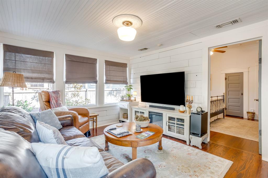1116 W Arlington Avenue Property Photo 29