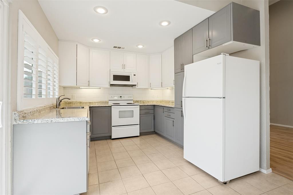 2117 Oak Brook Drive Property Photo 8