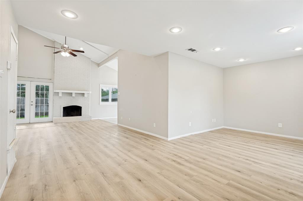 2117 Oak Brook Drive Property Photo 11