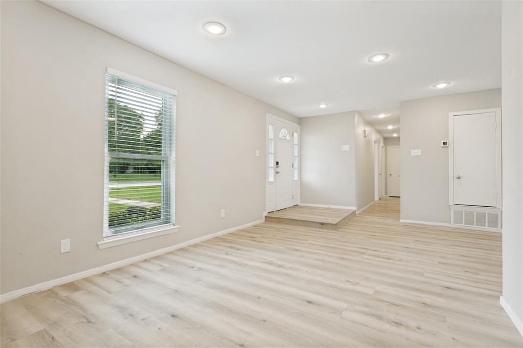 2117 Oak Brook Drive Property Photo 12