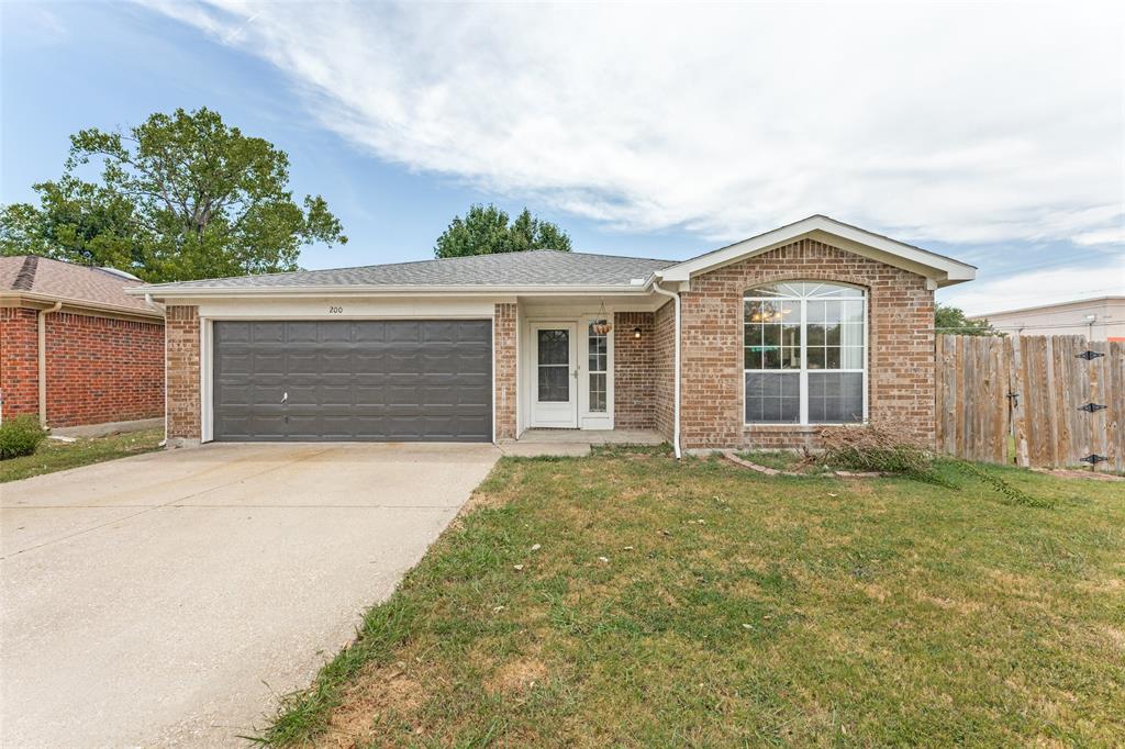 200 Cutting Horse Lane Property Photo 1