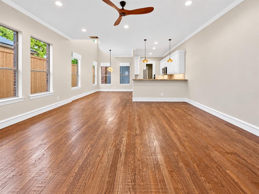 5418 Martel Avenue Property Photo 3