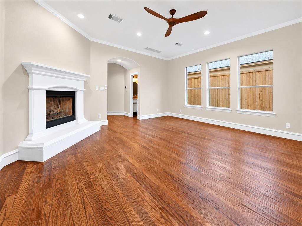 5418 Martel Avenue Property Photo 4