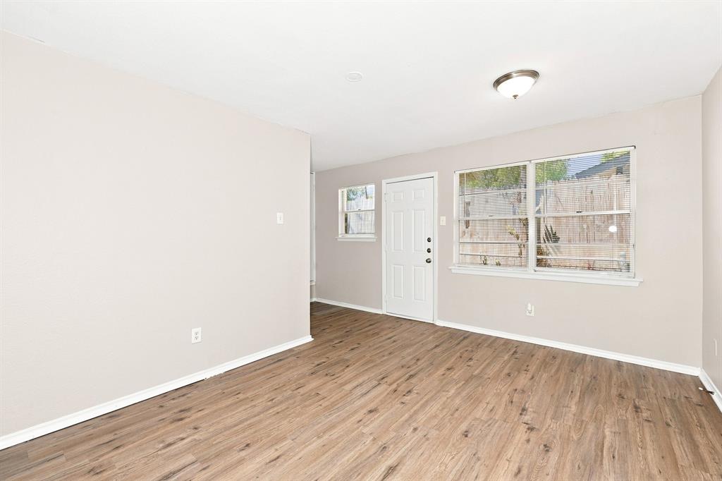 4349 Chestnut Drive Property Photo 4