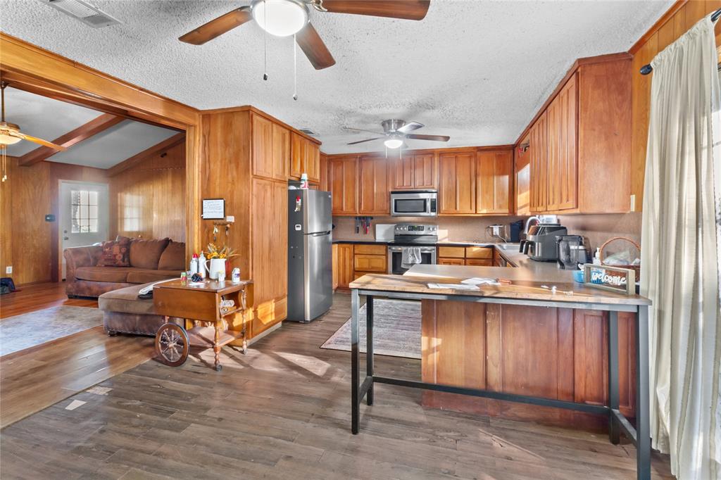 400 S 8th Avenue Property Photo 12