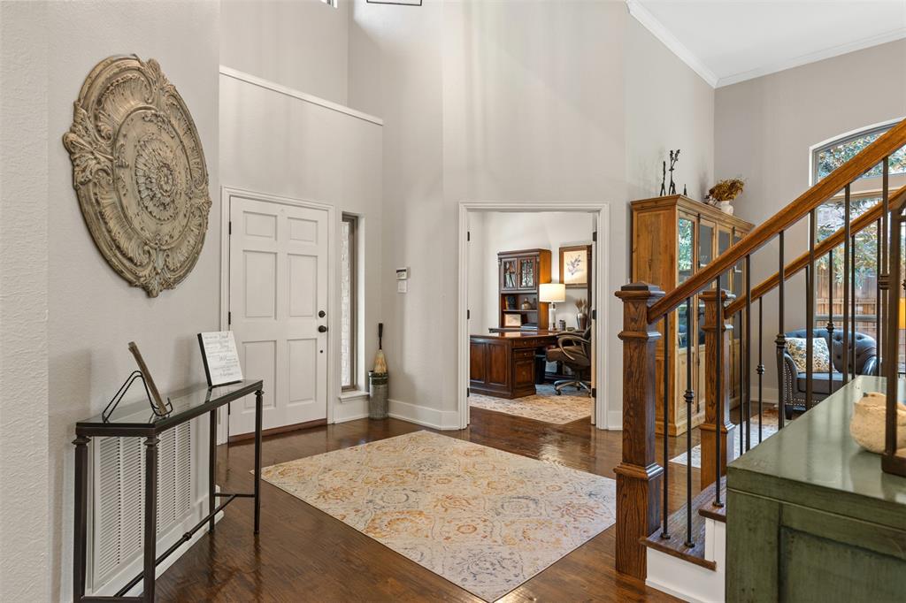 2904 Meadow Glen Drive Property Photo 10