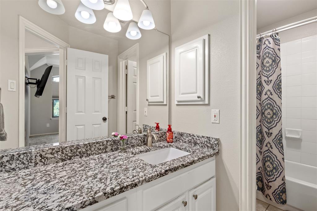 2904 Meadow Glen Drive Property Photo 30