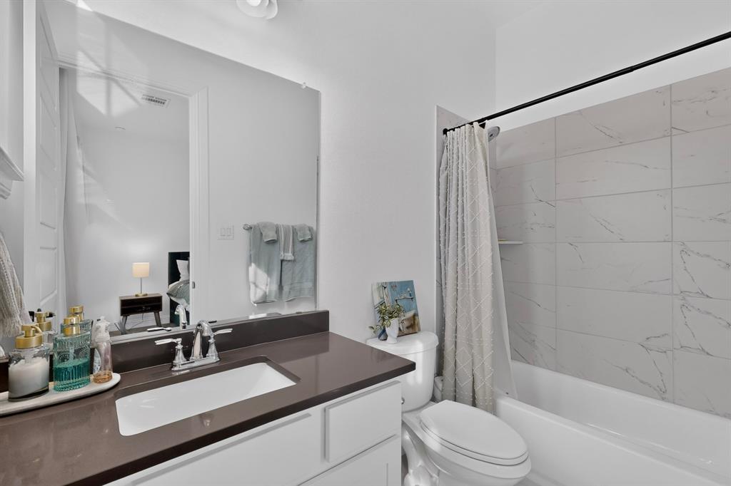 1212 Olive Drive Property Photo 14