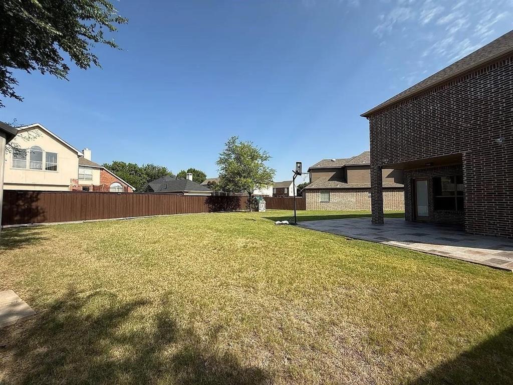 9001 Blue Water Drive Property Photo 20