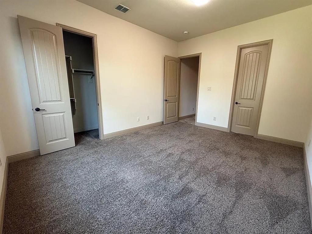 9001 Blue Water Drive Property Photo 27
