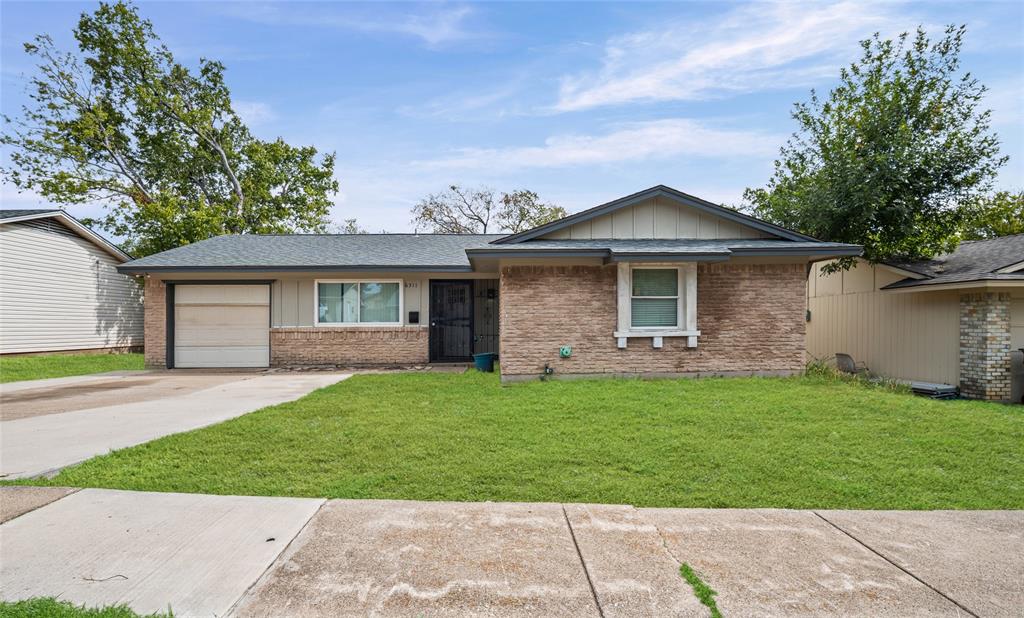 6511 Baraboo Drive Property Photo 1