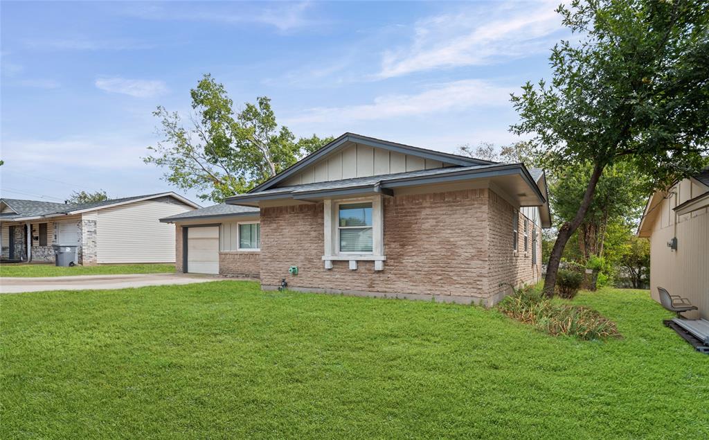 6511 Baraboo Drive Property Photo 2