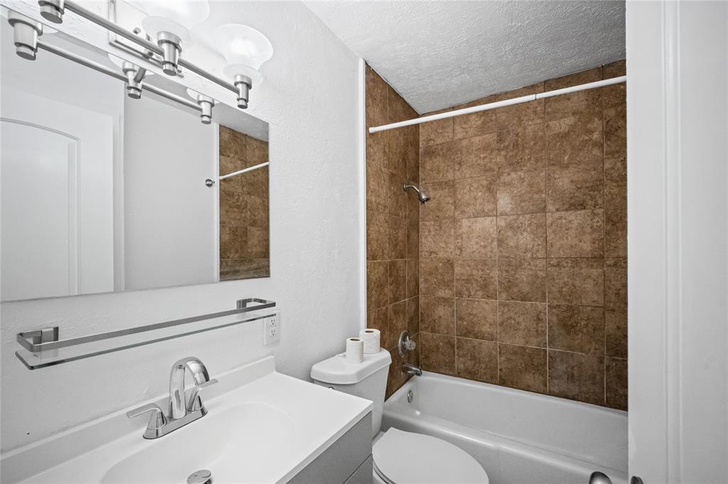6511 Baraboo Drive Property Photo 17