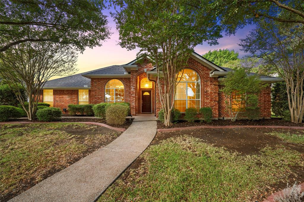 1223 Oakmanor Circle Property Photo 1