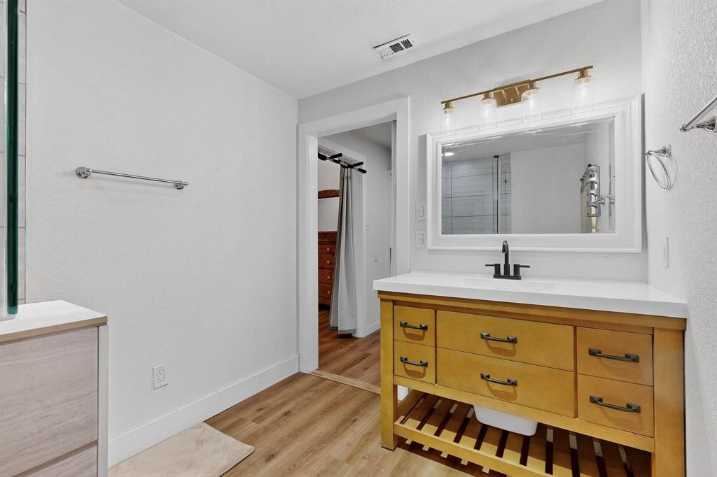 4214 Falls Drive Property Photo 14