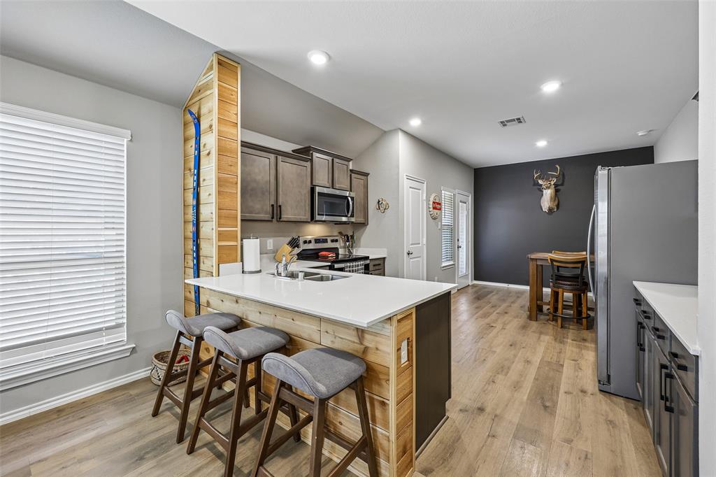 2205 Feeder Way Property Photo 6