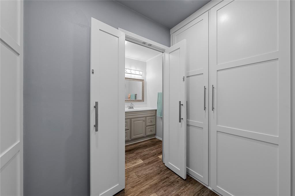 407 E Walnut Street Property Photo 18