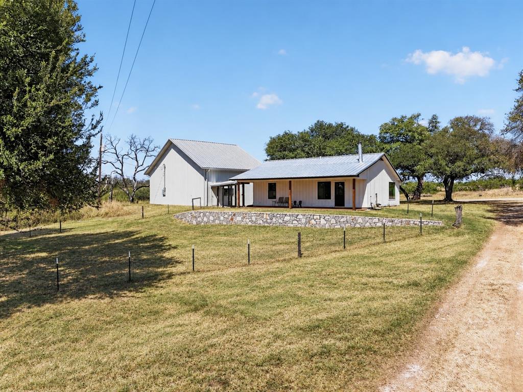 7328 Fm 205 Property Photo 1