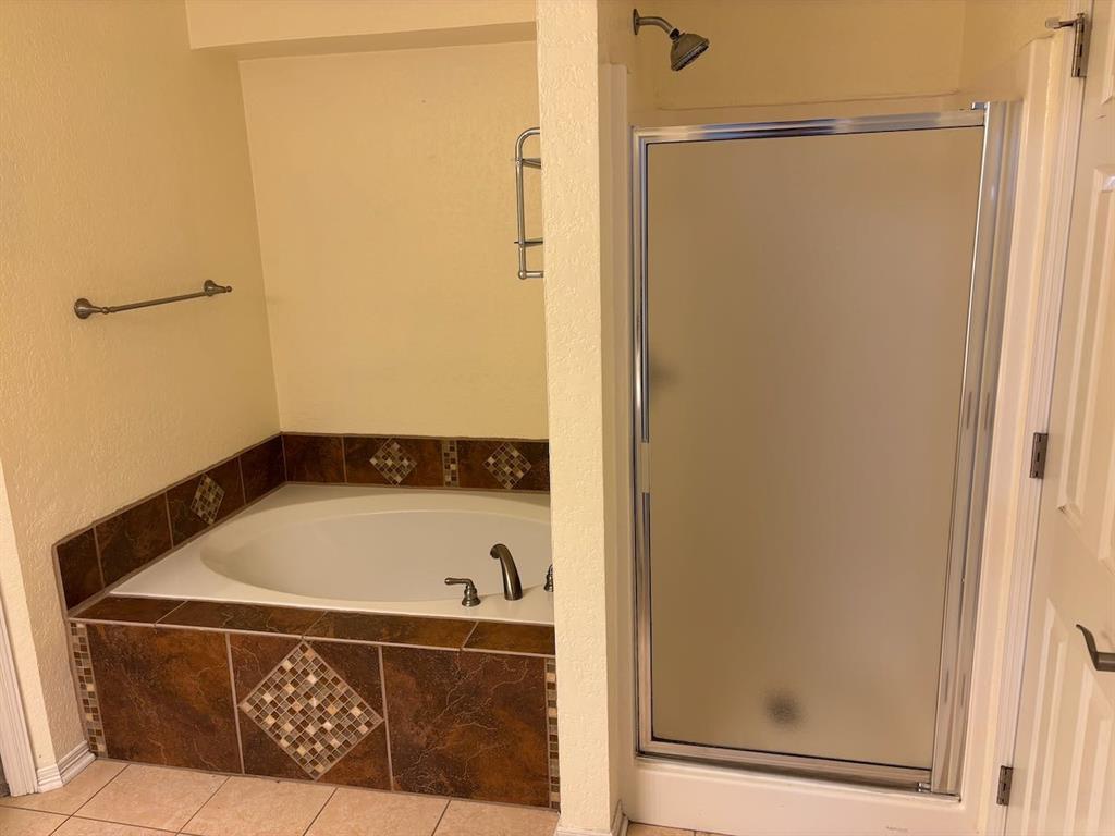8109 Fox Chase Drive Property Photo 13