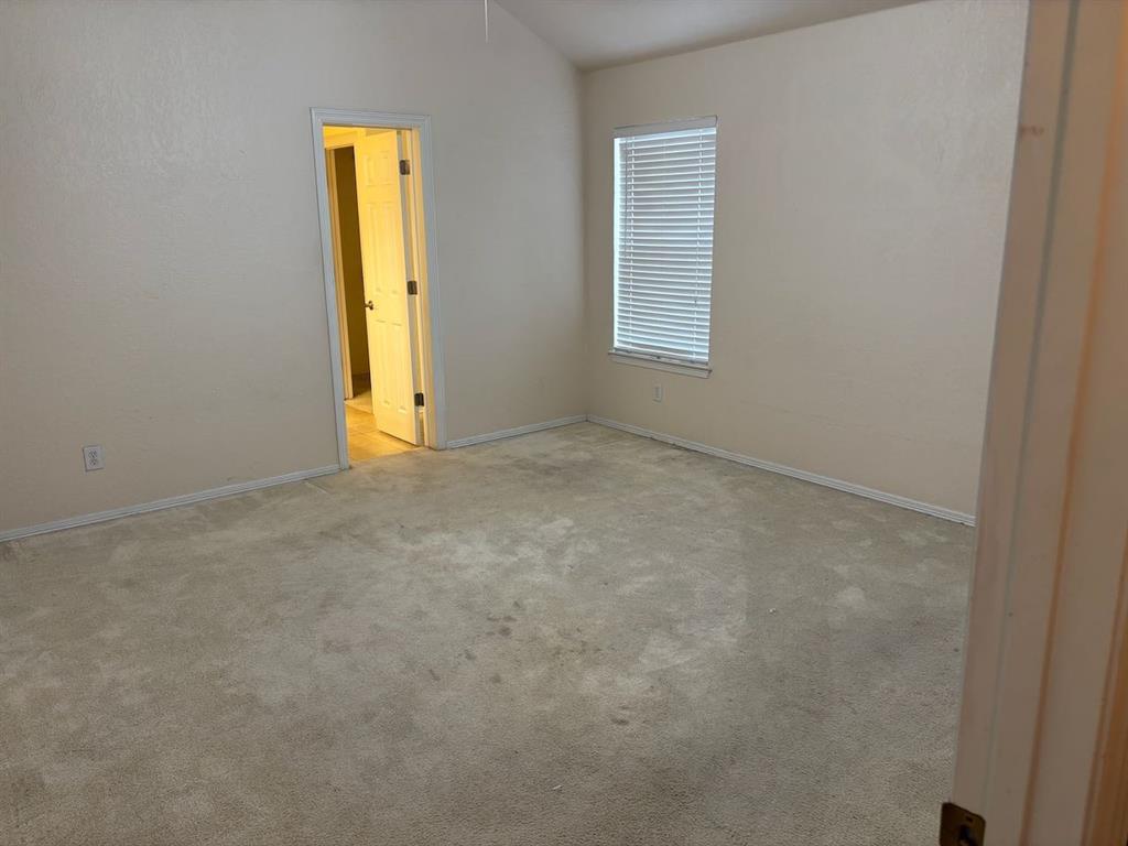 8109 Fox Chase Drive Property Photo 15