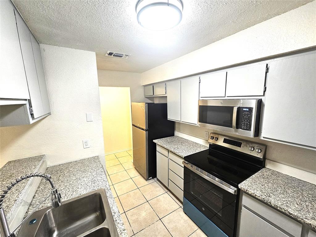 3425 And 3427 Republic Drive Property Photo 1