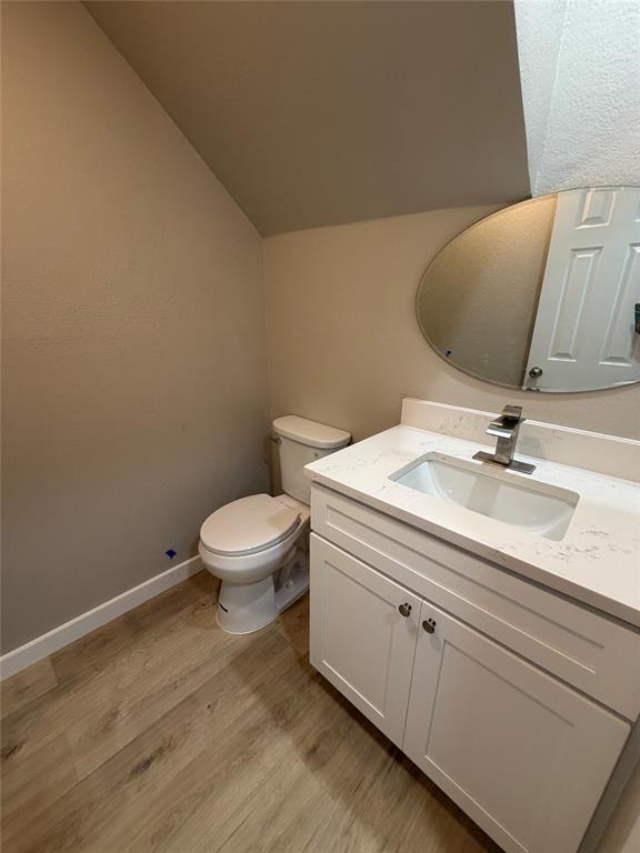 2300 Brooklake Street Property Photo 8