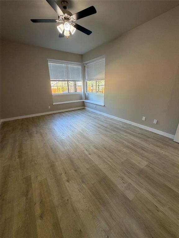 2300 Brooklake Street Property Photo 9