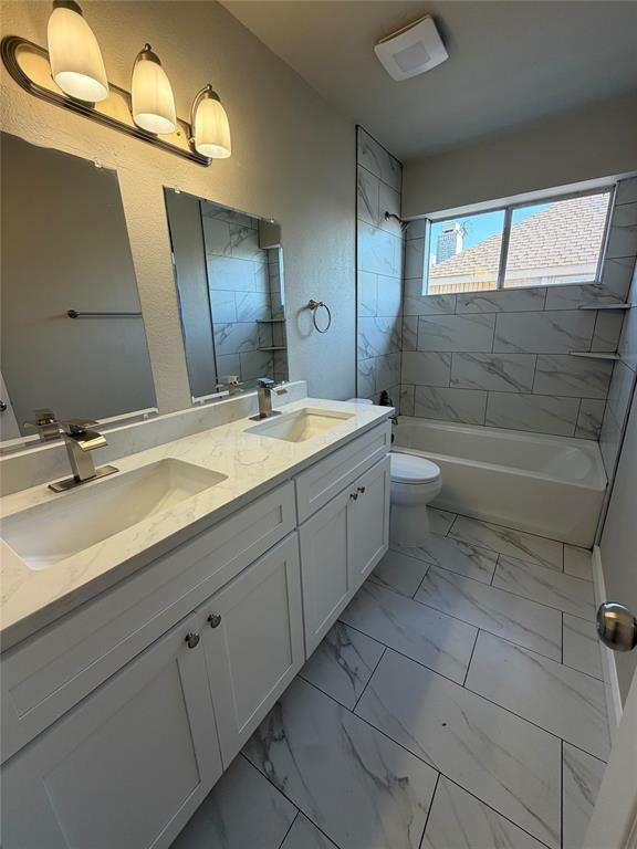 2300 Brooklake Street Property Photo 17
