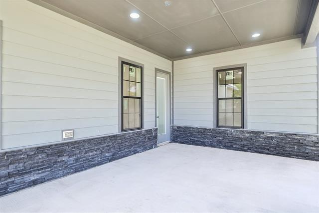 2936 Henry Road Property Photo 28