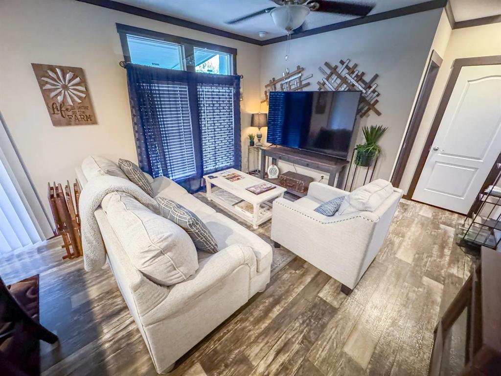 2924 Us-59 Property Photo 13