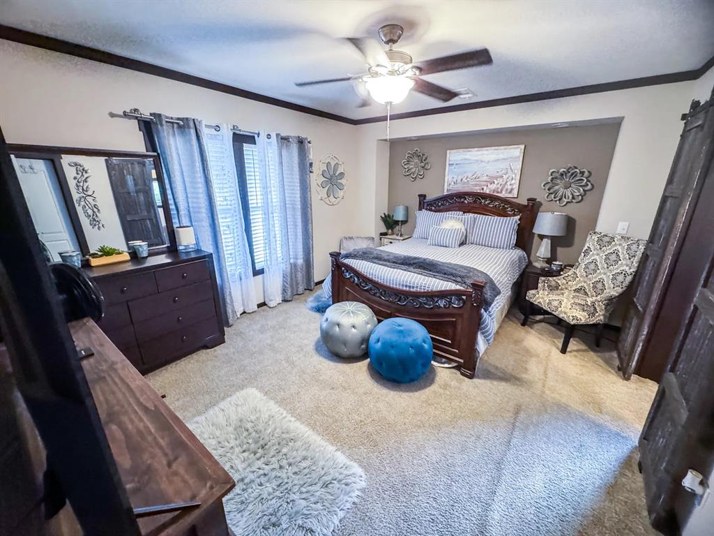 2924 Us-59 Property Photo 15