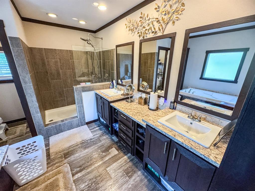 2924 Us-59 Property Photo 17