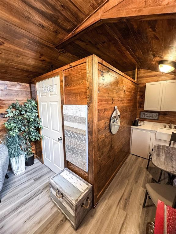 2924 Us-59 Property Photo 27