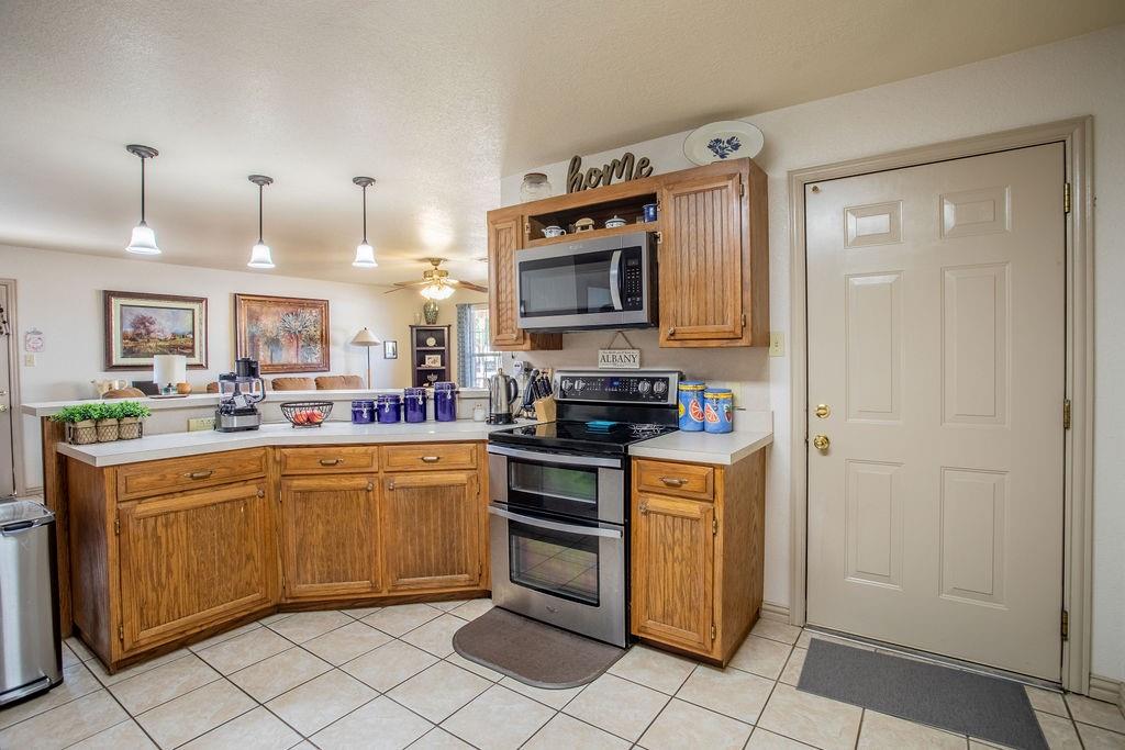 207 Roeser Street Property Photo 7