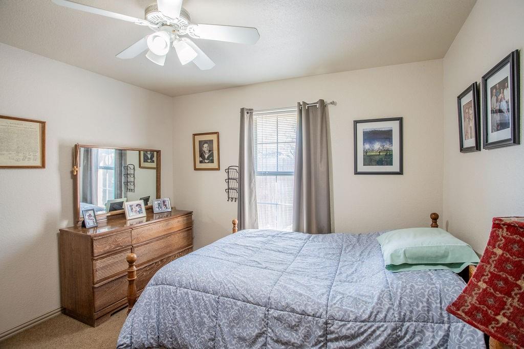207 Roeser Street Property Photo 10