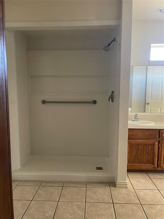 207 Roeser Street Property Photo 31
