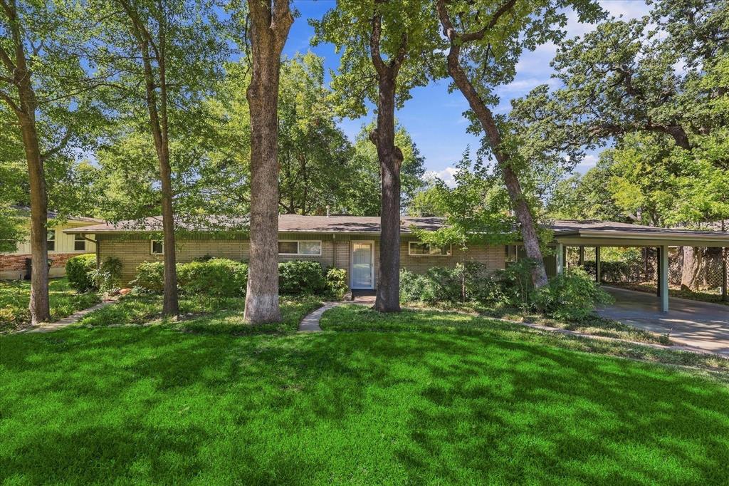 800 Briarwood Boulevard Property Photo 1