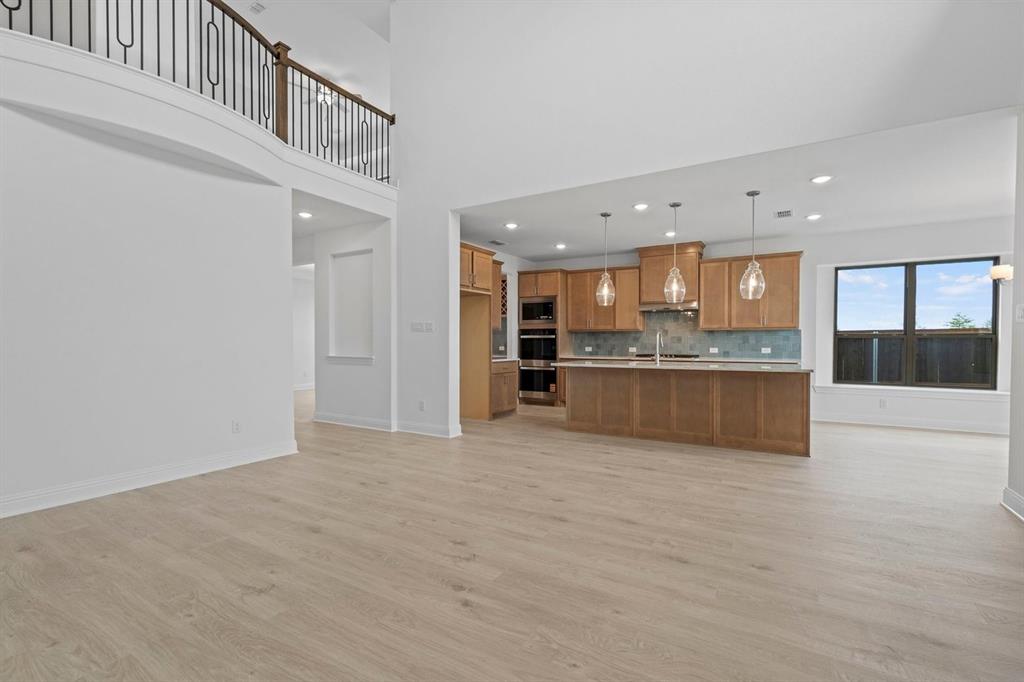2821 Paddington Court Property Photo 7