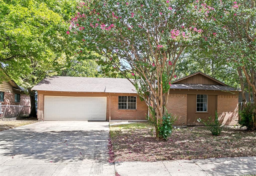 321 Christie Avenue Property Photo 1