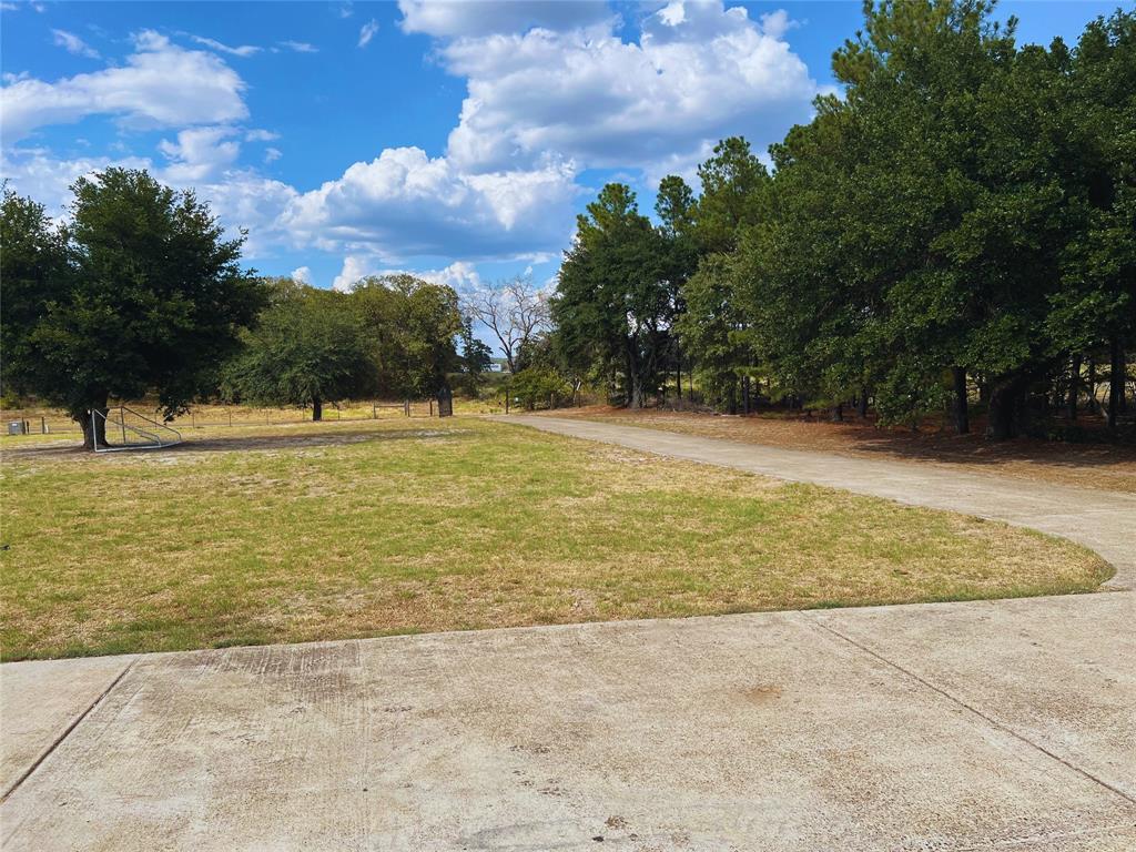 23211 Fm 1995 Property Photo 5