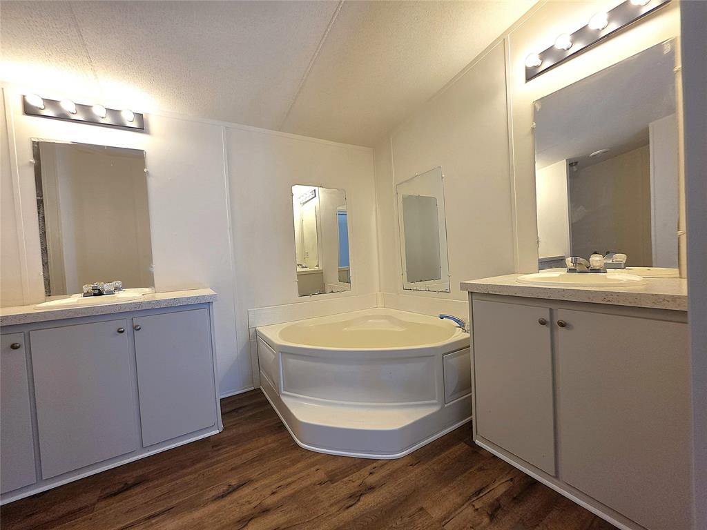 942 Balmorea Drive Property Photo 18