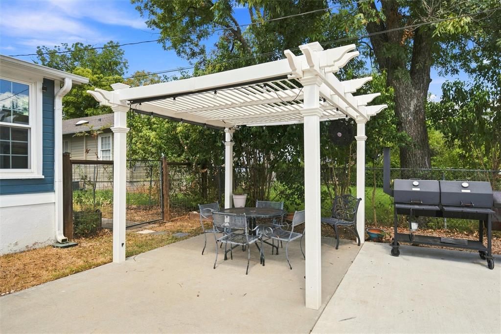 2716 Sanger Avenue Property Photo 23
