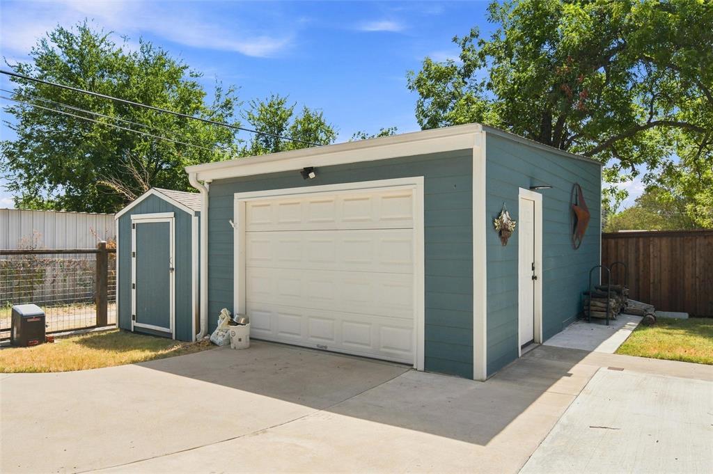 2716 Sanger Avenue Property Photo 25