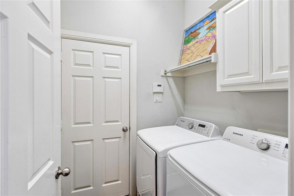 9721 Sam Bass Trail Property Photo 33