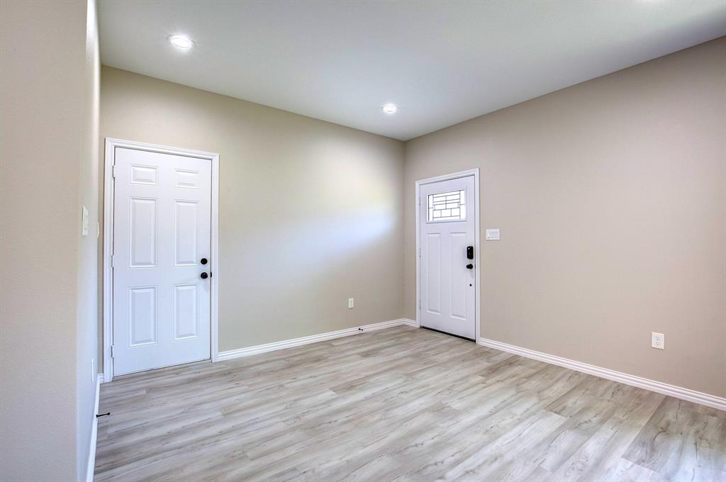 5116 Bonnell Avenue Property Photo 4