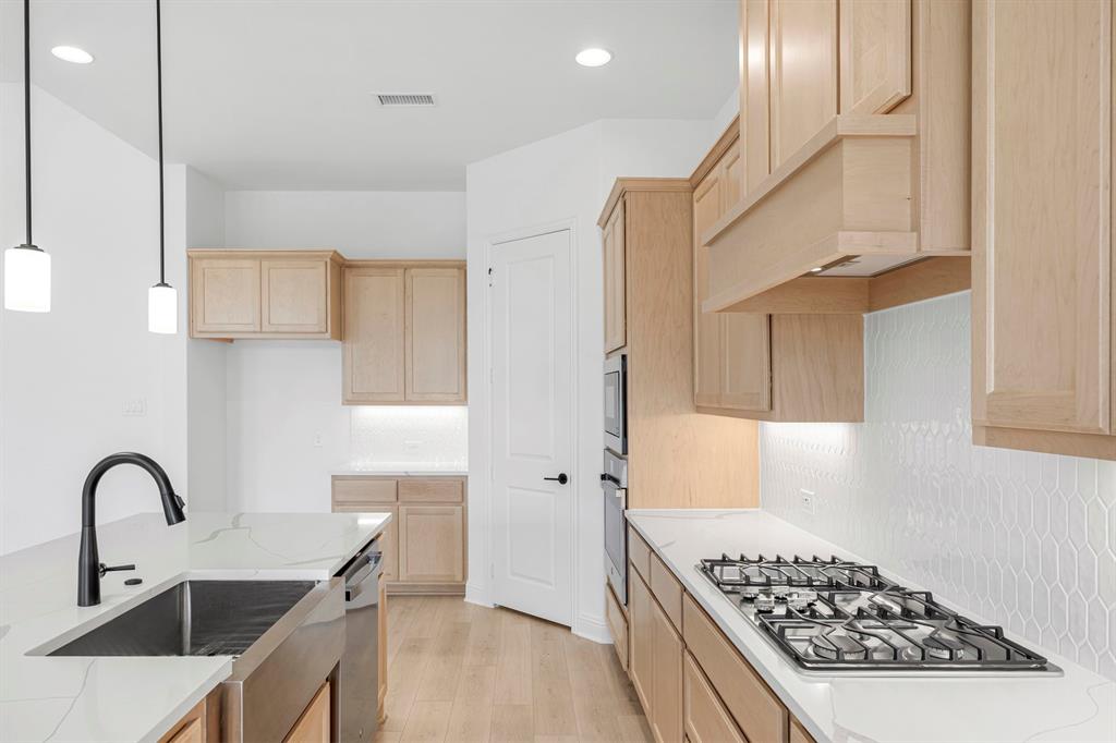 2019 Wickersham Road Property Photo 4